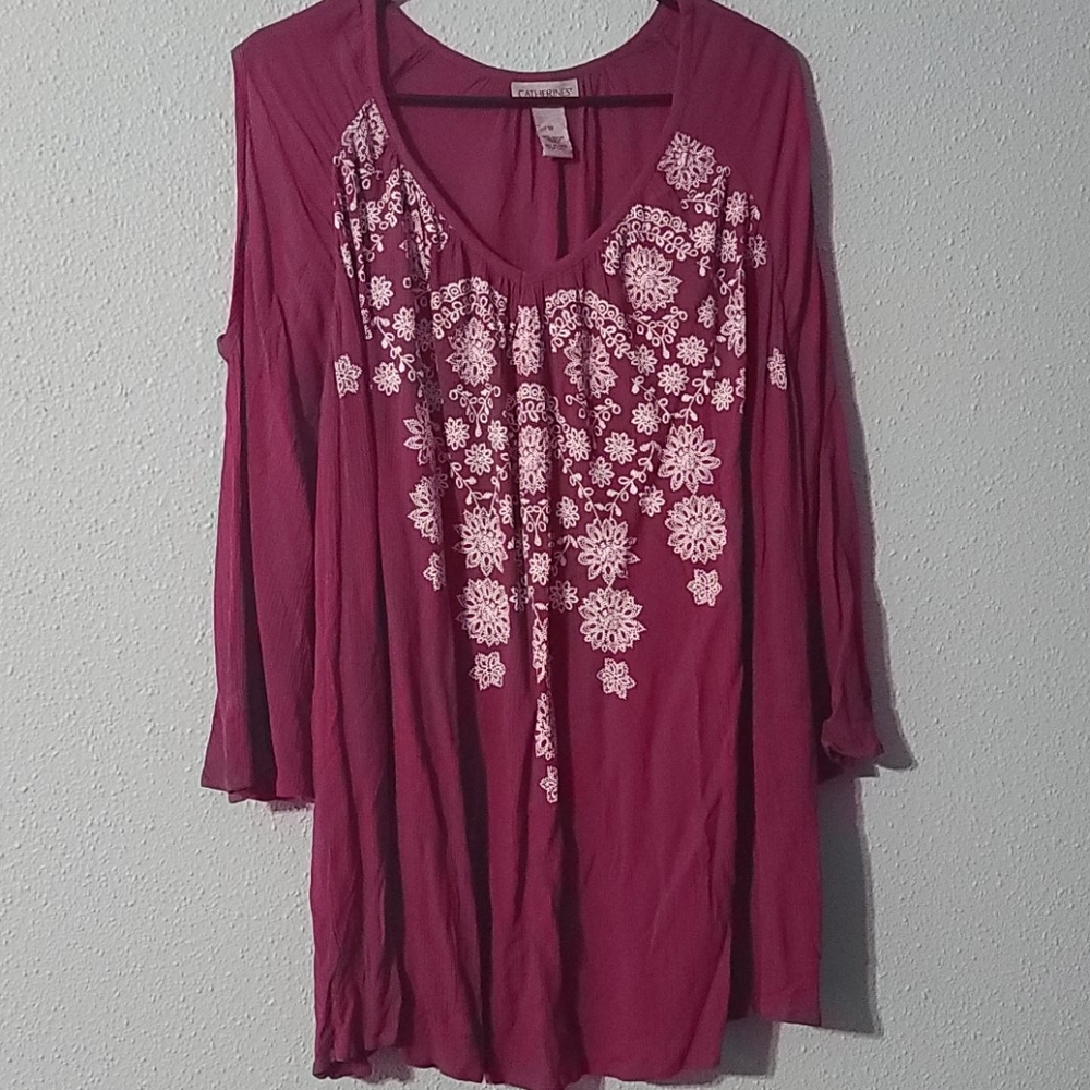 NWOT Cold shoulder top